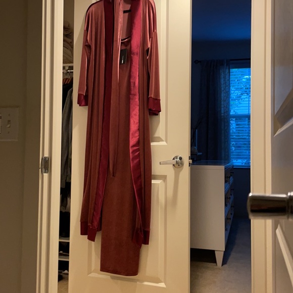 FN Rich Taste Velvet Marsala Duster+Gown Set S NWT - Picture 4 of 10
